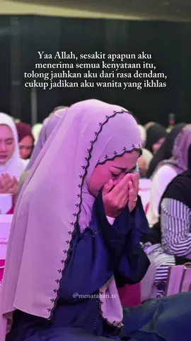 Allahku…. Dari semua rasa sakit yang ku terima, tolong jaga hatiku dari rasa dendam 🥺 #menatahati  #ahilmanfauzi  #ustadzhilmanfauzi 