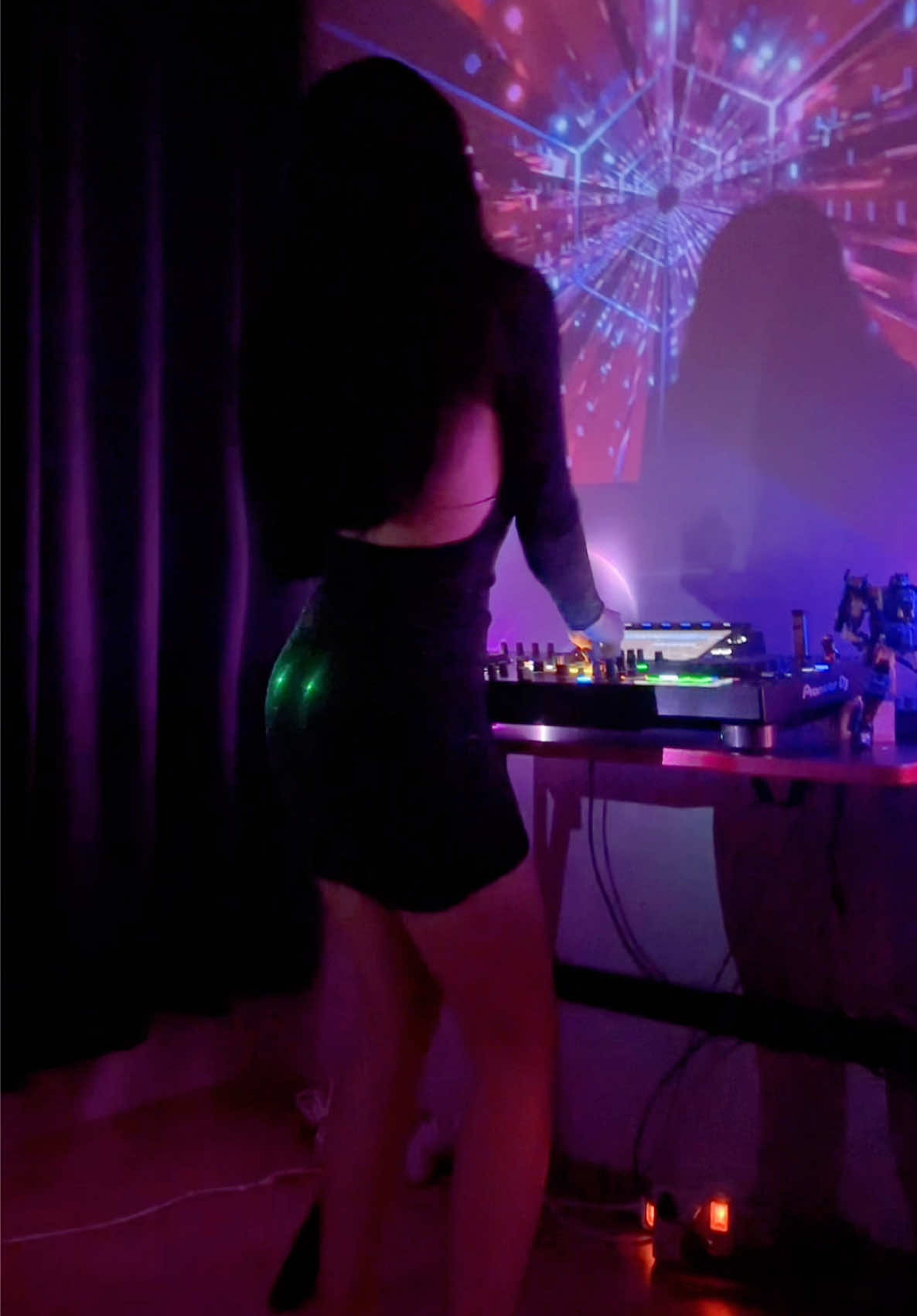 Em hàng xóm sang nói cảnh này khó qua #djtengmuzic #nhachaymoingay #vinahouse #remix 