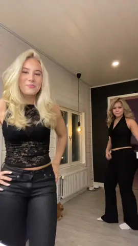 💃🏻  #lördagsfeeling #helmerpågolvet 