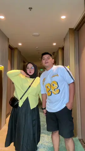 Outfit check bareng ayang🫶🏻🤏🏻💛🖤 #outfitbynana 