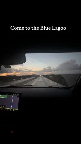 We had the best time at the Blue Lagoon, so relaxing, face masks & drinks included! Definitely recommend going 🧖🏽‍♀️🥂💦 @Blue Lagoon Iceland #iceland #bluelagoon #spaday #adventure #thingstodoiceland 