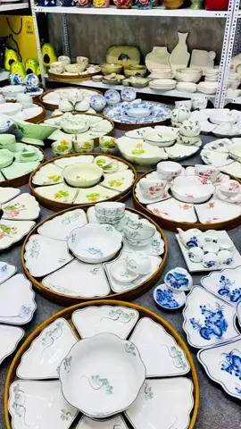 Bộ bát đĩa cúng gia tiên bộ bát đĩa hoa mặt trời cung gia tiên, gốm Bát Tràng #batdiahoamattroibaymamcung #bobatdiahoamattroi #batdia #mamcung #phukientrangtritet 