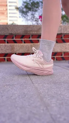 PG7 float.#shoes #fyp #nice #ANTA #Running #pg7 