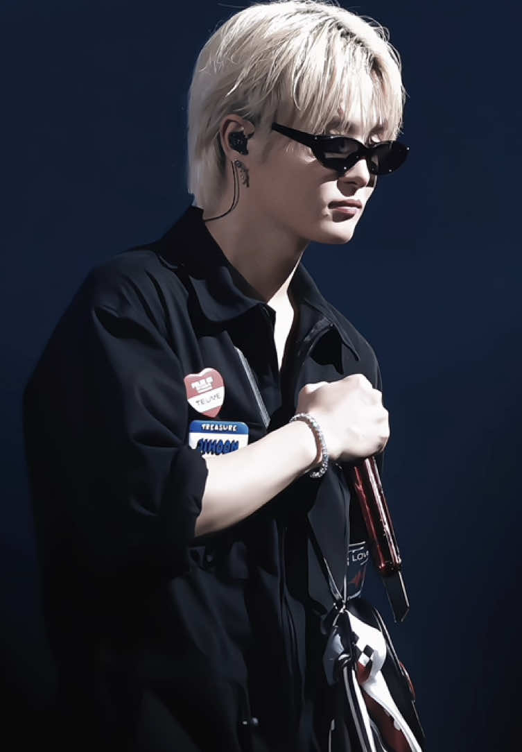 jihoon kacamataan gini ganteng banget 😭🛐 #jihoon #treasure 