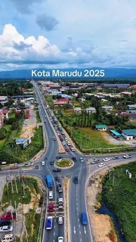 Dulu jalan ni kecil dan selalu jem… sekarang sudah besar bah. Harap-harap jalan lancar saja mulai 2025 ni😌 #K#KotaMaruduS#SabahF#FYPV#ViralSabahJalanRaya2025