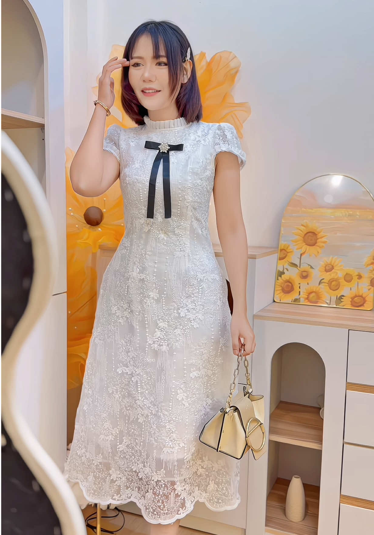 เดรชลูกไม้ยาว ปักแน่นๆ ผ้าเบาใส่สบาย ใกล้จะหมดแล้วน้าาา🤍✨🫶🏻 #ชุดเดรส #ชุดออกงาน #ชุดงานบุญงานบวช #ชุดลูกไม้ #แนนซี่พี่ขวัญช๊อป 