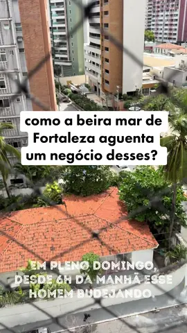 Toda minha solidariedade ao pessoal que mora nesses condominios, ficamos hospedados no Beach Class, 50m da beira mar e não teve um dia entre quinta e domingo que conseguimos dormir até tarde porque todos os dias era uma zuada diferente. #copylink #copadobrasil #fortaleza #vaiprofycaramba #beachtennis_brasil 