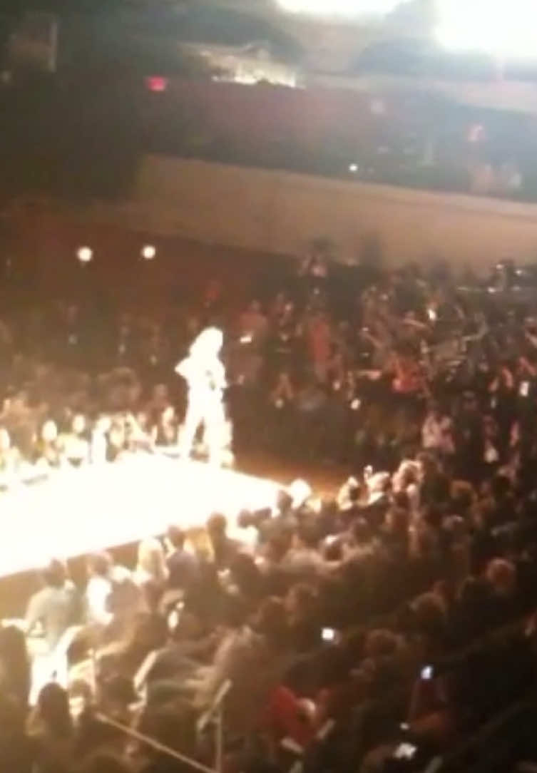 Baby phat spring 2010 #fashion #Runway #fyp #model #runwaymodel video is from  Jose Chavez on YouTube 