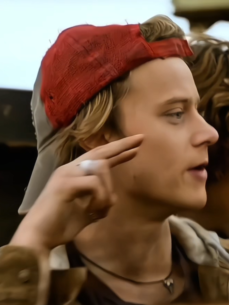 simples, mas n poderia deixar de editar com esse hino || vou  ser mais ativa, postar mais nas férias e voltar com as edits de funk ||| #jjmaybank #kiaracarrera #outerbanksedit #editxzule #fyp 