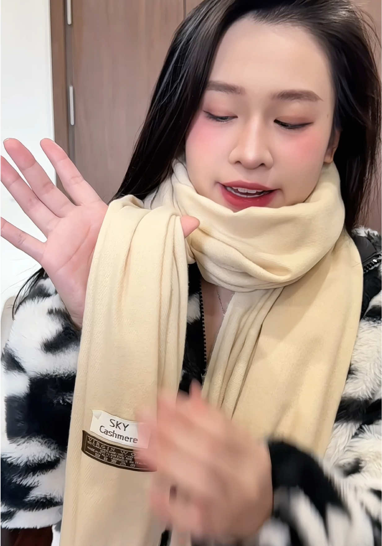 Em khăn này đúng đẹp xinh luôn ý #khăn #khanlen #khanlenmuadong 