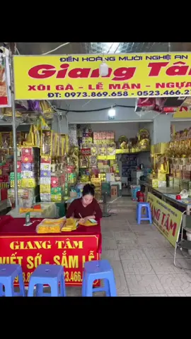 phục vụ cho đoàn ở phú thọ nhất tâm về tiến lễ mã xôi gà dâng ngày tiệc Đức thánh Quan Hoàng Mười 