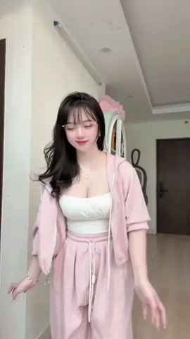 Dạo này mình đã ổn hơn, không phải vì mình được ai đó yêu thương, mà là vì mình đã từ bỏ được cái người mình ngỡ rằng phù hợp.#xh #xuhuongtiktok 