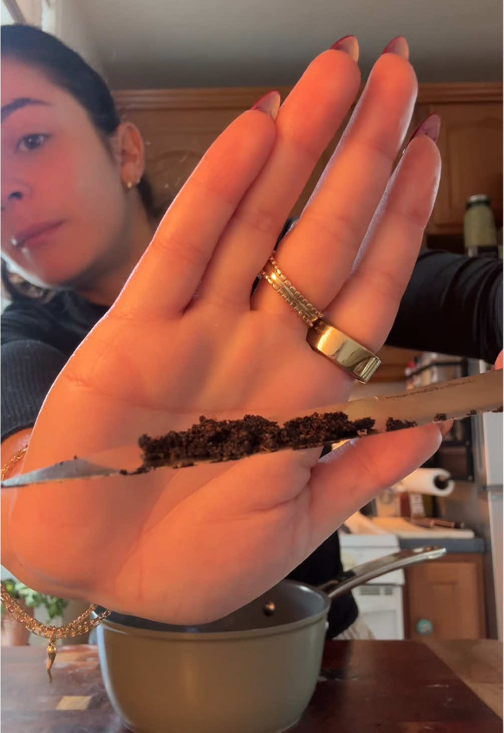 ✨ making fresh vanilla bean syrup using REAL VANILLA BEANS, gonna need to make a coffee with this #coffeesyrups #vanillabean #tutorials #athomerecipe #syrup 