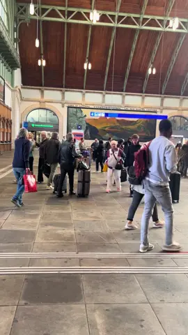 في قلب سويسرا وتحديدا بازل  Stadt  تختبآ قصة  لا تروى كثيرا مدينة مزدحمة  بالحياة #سويسرا🇨🇭 #بازل 