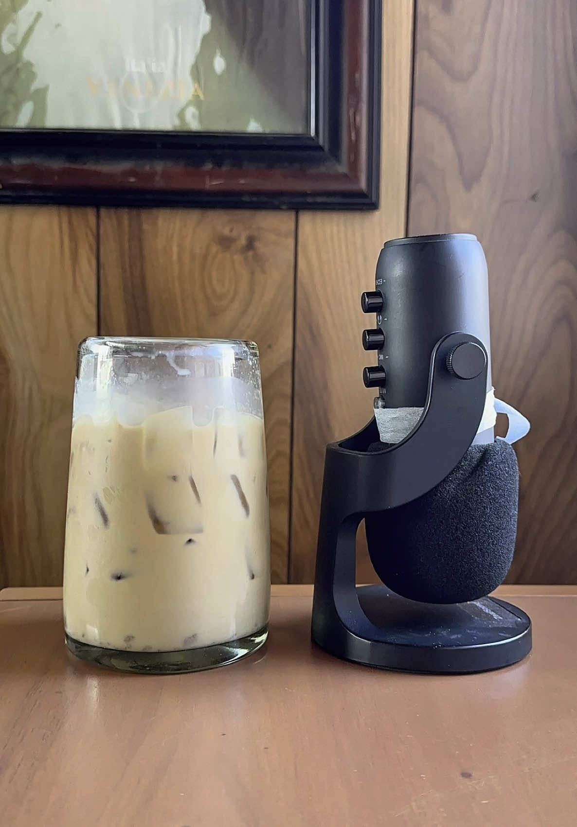 I’ve been keeping a secret from you .. find out this week what it is 🙂‍↕️💋