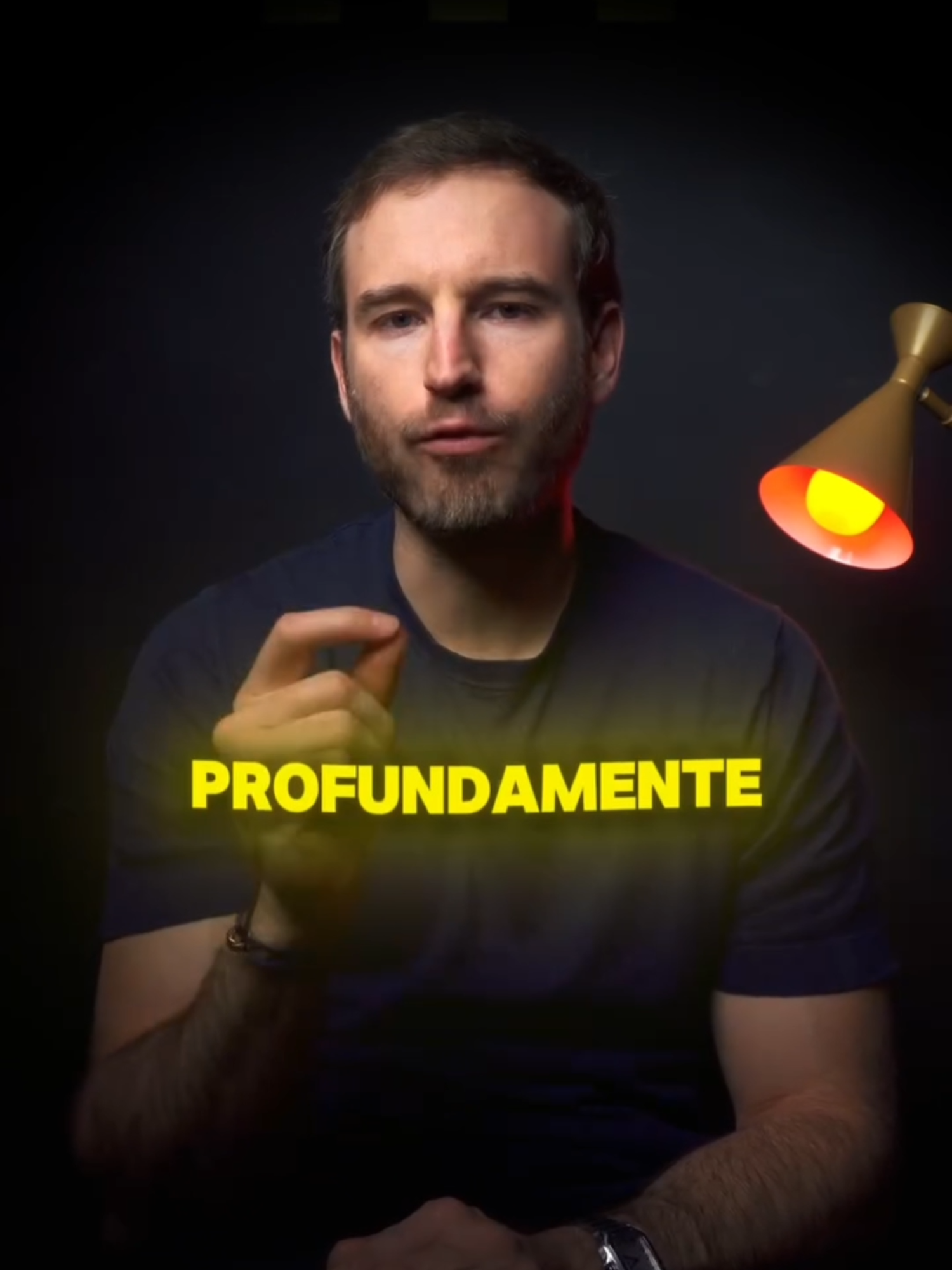 En psicología, una de las señales más avanzadas de inteligencia emocional es la incapacidad de odiar profundamente a alguien. 🧠✨ No porque te falte carácter… sino porque entiendes contexto. Entiendes que la gente no actúa desde la maldad, sino desde su historia, sus heridas, sus miedos, su nivel de conciencia. 💭 Cuando entiendes eso, ya no hay espacio para el odio, solo para los límites sanos y la paz mental. Porque odiar desgasta… y comprender libera. 🌿 Eso no es debilidad. Eso es evolución emocional. 🌱 👉 Si te sirve este tipo de contenido, sígueme. Hay mucho más @marianoporter #marianoporter #inteligenciaemocional #psicologia #mente #emociones #madurez #mentalidad #sabiduria #crecimientopersonal #reflexion #pazmental #empatía #paratiiiiiiiiiiiiiiiiiiiiiiiiiiiiiii #CrecimientoReal #MarketingDeValor #MentalidadGanadora #cambiodementalidad #marianoporter #CrecimientoPersonal #MentalidadDeCrecimiento #MentalidadAlta