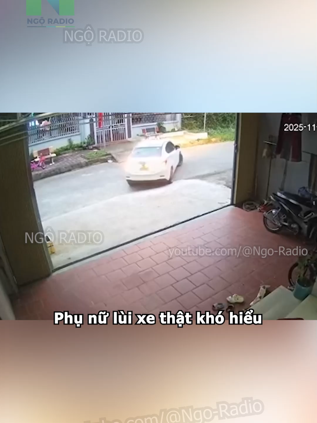 Phụ nữ lùi xe thật khó hiểu#cuocsong #ngoradio #tintuc #viraltiktok #haihuoc #giaothong