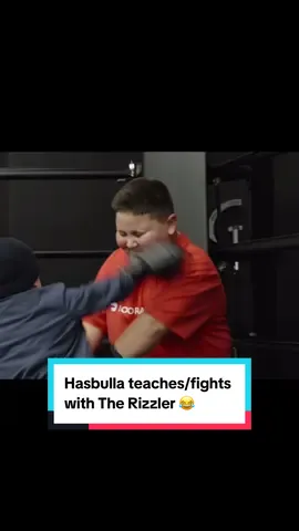 This is top 5 moments of all time 😂 fight between Bulla & Rizzler around 7:30 minute mark, amazing work @ItzTheRizzler @Caleb Pressley @DoorDash @Hasbulla clip is from “Sundae Conversation” on YouTube. #comedy #rizzler #hasbulla #calebpressley #sundaeconversation 