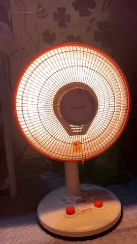 Quạt sưởi sunhouse #quatsuoigiuam #sunhouse  #quatsuoigiuamsunhouse  #thuyduong @Thuỳ Dương  @Thuỳ Dương  @Thuỳ Dương 