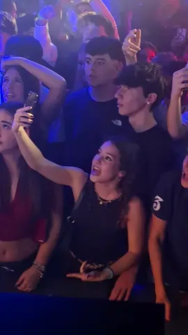 sul iphone spero sempre di trovare il tuo buongiorno 💔💔 fan top indentificati nei commenti @LA3L 