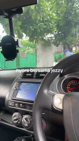 niat bikin asmr nyore sm jezzy eh lupa di lanjutin, yauda deh gini adanya ya🥹🥲 #motuba #motubaindonesia #jazz #jazzgd #jazzgd3 #jazztok #jazzy #fyp #nyorechek 