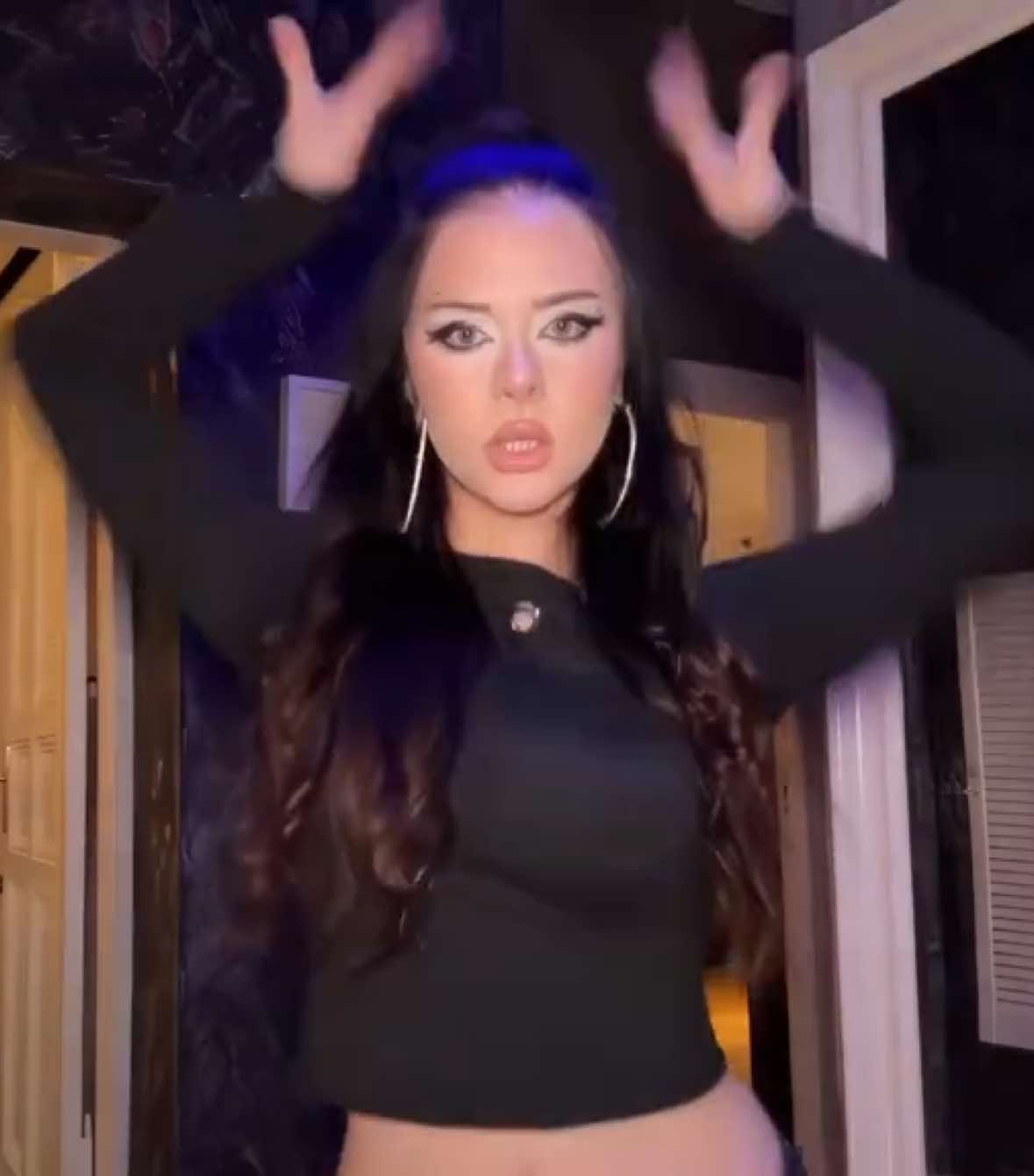 template from my recent! @mys ᥫ᭡ | give creds to me and @s ᴏ ᴘ ʜ ɪ ✧ ! | @Chiara Calisto | #fyp #blowup #chqrinas #foryou #charliedittemplate 