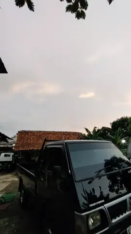 for sale !! .L300 pick up  .disel powerstering .kondisi sesuai di vt .surat