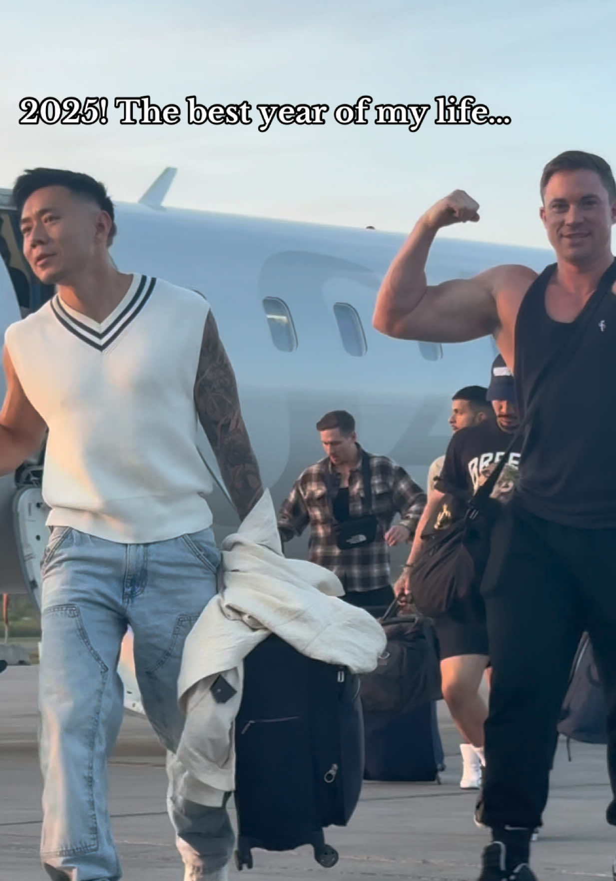 Just like that another year is complete. 2025! I don’t know if I’ll ever top this year. Started the new year in Paris with my boys from England and went on tour from there. 9 months on the road. Peru, Chile, Bolivia, Brazil, Argentina, Colombia, Mexico, Norway, Sweden, Denmark, Finland, Canada, USA, Australia, New Zealand thank you for having me. It still blows my mind to be recognised from the streets of Buenos Aires to a city like Copenhagen. To everyone from all around the world who has bought a ticket, who has travelled to see us. Thank you. Without you my life wouldn’t be as amazing as it is. Without you there is no party! Thank you all for being apart of my 2025. I love you and I can’t wait to announce 2026 with you all! Let’s try and beat 2025 🫣🚀🌒  A todas mis latinas que me han apoyado a lo largo de los años y me han seguido incansablemente y con tanta pasión, fue un honor visitar sus países y llevar nuestro programa a su parte del mundo. Sin ustedes, no tendría tantos seguidores en redes sociales, así que gracias a todas. El amor, la pasión y la energía de Sudamérica es algo que siempre llevaré conmigo. Espero poder regresar pronto a todos sus hermosos países. Anuncios muy pronto ❤️