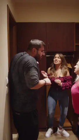 Τουλάχιστον μου έμεινε το δωμάτιο! 😂✨❤️ @NevrosHotel @poporisgiorgos @Χαρα Τσιωλη @nikos_hardalias #tiktok #foryoupage #foryoupagе 