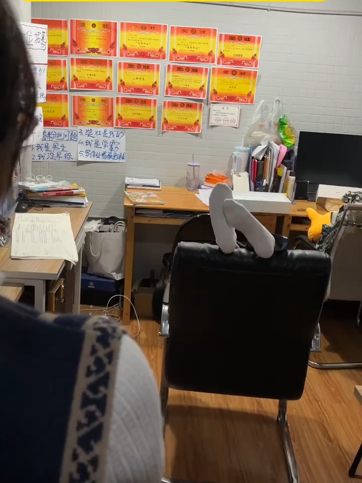 青花瓷这小子唱得真不错#唱歌#青花瓷戏曲版 #周杰伦 #翻唱#萌娃