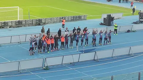 #calciocatania1946💯 #stadioangelomassimino🔵🔴 #curvanordcatania🔴🔵🏴‍☠️ #curvanordcatania🔴🔵sempreoltre #catania🔵🔴tiktok 