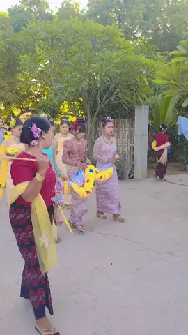 #တဘက်ဆွဲသူတေအချောတေကျိဘဲ😝