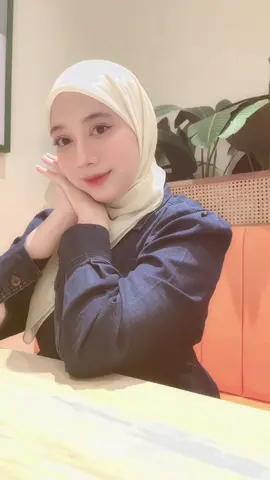 Sebelum makanan sampai, berangan dulu. 