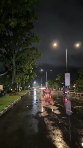 Gimana kalau udah ga di padang lagi ya? #padang #hujan #vibes #fyp #foryou 