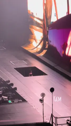 Omgggg jisooooooo 😭#blackpink #deadlineworldtour #bulacanispink #deadlineblackpink2025 #deadlinebulacan 