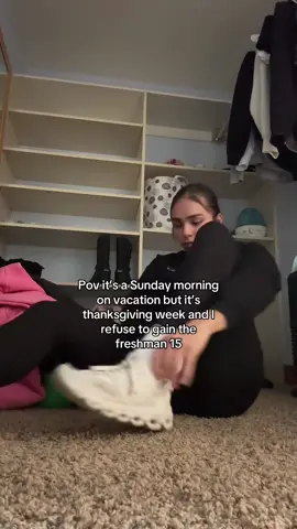 Running in the cold is 10x harder but the view was so worth it ☃️. #run #colorado #Godscreation  #snow #thanksgiving 