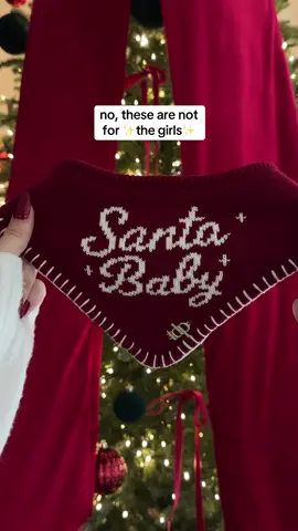 context clues guys, context clues 😭 #dogbandanas 