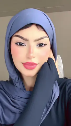 الحركه دي انا بعتبرها مهاره وتحكم في عضلات الحاجب ودي حاجه  نادره جدا في الانسان ومش اي حذ يقدر يتحكم في عضلات وشه حتي جرب كدا اهوه شوفت مش عارف ازاي 😂#foryou #اكسبلور #الشعب_الصيني_ماله_حل😂😂 #explore 