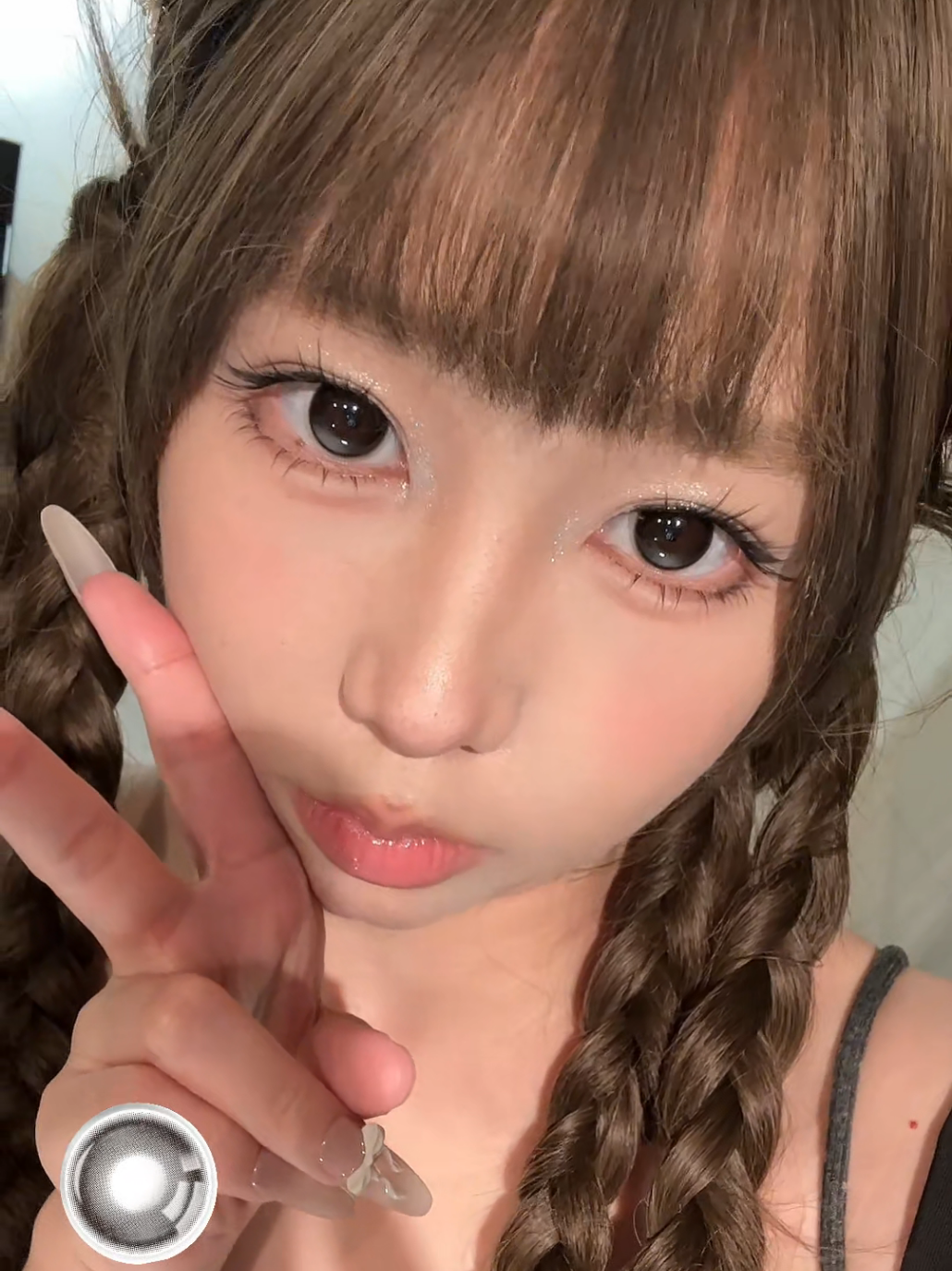 Black lenses with a blue-gray highlight✨ Lively, bright, and super easy to wear with any look. #Sigocontacts #ColoredContacts 