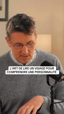 Tu sais, tout le monde n’a pas envie de suivre une formation complète en morphopsychologie Et c’est ok. Parce que beaucoup veulent juste comprendre. Se comprendre eux, ou comprendre quelqu’un face à eux. Depuis des années, des particuliers, des parents, des couples… et même de grosses entreprises font appel à moi pour ça  un décodage complet clair, précis personnalisé, sans détour Dernièrement, j’ai reçu un appel d’une société basée à Londres. Trois associés. Trois personnalités très différentes. Ils m’envoient leurs photos et me disent  On veut savoir si notre dynamique de groupe est solide. Est-ce qu’on est vraiment faits pour avancer ensemble ?  Et là… magie du visage  Je décortique chacun, je comprends leurs besoins profonds, leurs valeurs dominantes, leurs zones de friction Et surtout leur complémentarité. Par exemple, chez l’un d’eux  La liberté passe avant l’argent. Alors inutile de lui dire à quelle heure arriver ou repartir. Si on l’enferme, il explose. Si on lui laisse de l’espace, il s’épanouit. C’est ça, lire un visage. C’est comprendre comment les humains peuvent vivre, créer, travailler ensemble. C’est éviter les conflits ou les associations bancales. C’est révéler ce que beaucoup ressentent, mais que personne ne sait mettre en mots. Et oui  Tu peux m’envoyer une photo. Je fais aussi des décodages complets juste pour toi. Pas besoin de te former. Juste envie de te comprendre. #Morphopsychologie #DécodageDuVisage #LectureDuVisage #ConnaissanceDeSoi #Coaching  