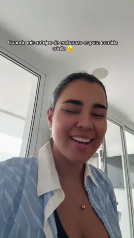 También frutitas y ensaladas pero el caldo de salchicha es nuevo jajajajaja 