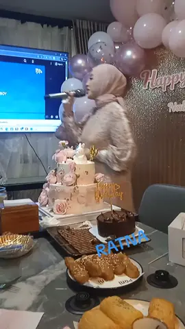 Langsung dibawain sama @Nabilah Ayu 😉🤭 *maafkan suara diriku yang ikutan nyanyi* 😭🙏🏻  #KimiToBokuNoKankei  #jkt48 #nabilahayu #exmemberjkt48 