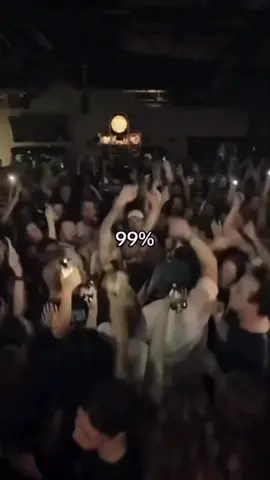 Ici je te partage mon style de vie et mon quotidien autour de la construction d’un physique de rêve.  Si toi aussi tu fais partie du top 1 %, alors bienvenue sur ma page !🤝🏼 Motivation, Discipline, Travail. . . #mentality #progress #focus2026 #discipline #developpementpersonnel 