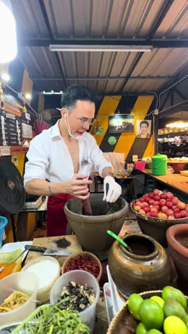 อัพเดทใหม่ล่าสุด  ก้อง ศรัณย์ ตำแซ่บ ///   มีกิน มีใช้ เลี้ยงปากท้อง ดูแลคนในครอบครัว เพราะ [ ลูกค้า ทุก ๆ ท่าน ] #เมตตา  /////