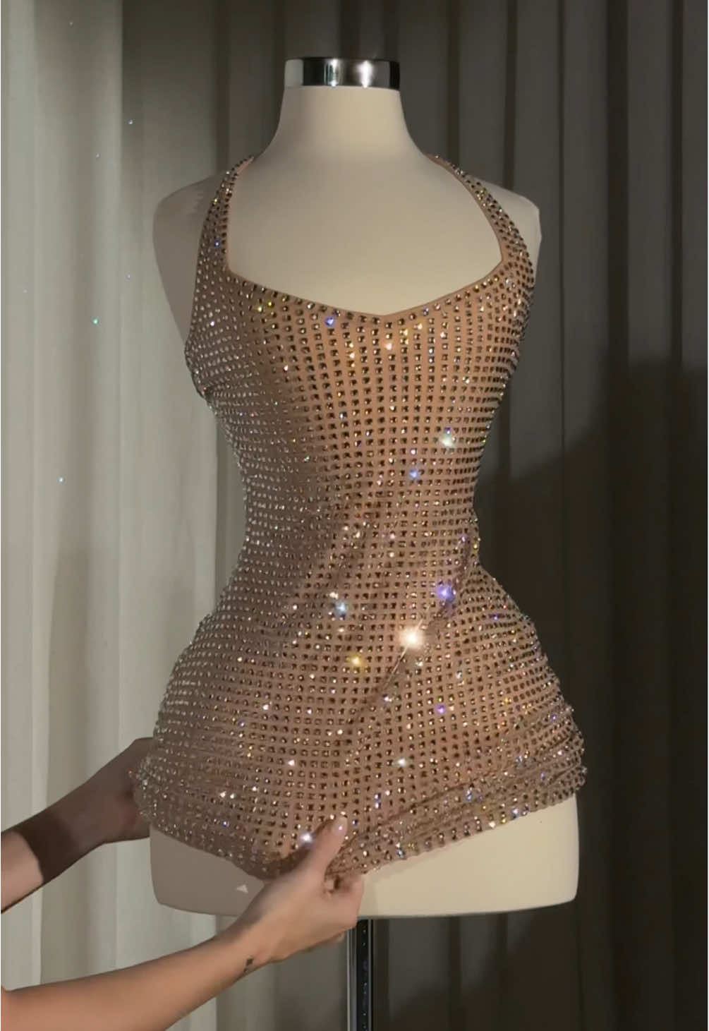 You know an Oh Polly dress when you see it… meet the Amolika dress. Always the main character ✨✨  #fyp #ohpollydresses #minidress #sparklydress 