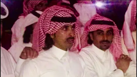 وال مره كل ماصاحو بهياه فعلهم من فوق ناوه مارودها. #جفران_المري#ال_مره 