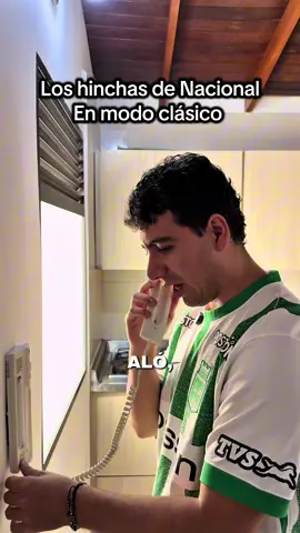 Los hinchas de Atlético Nacional andan en modo “no me llame, yo lo llamo” cada que ven un número del DIM 😂💚. Se vienen 4 clásicos paisas en un mes y nadie del verde quiere saber nada del rojo. Si llaman… se cuelga y ya. #atleticonacional #losdelsursiemprepresentes🔥 #dim #fpc #futbolcolombiano 