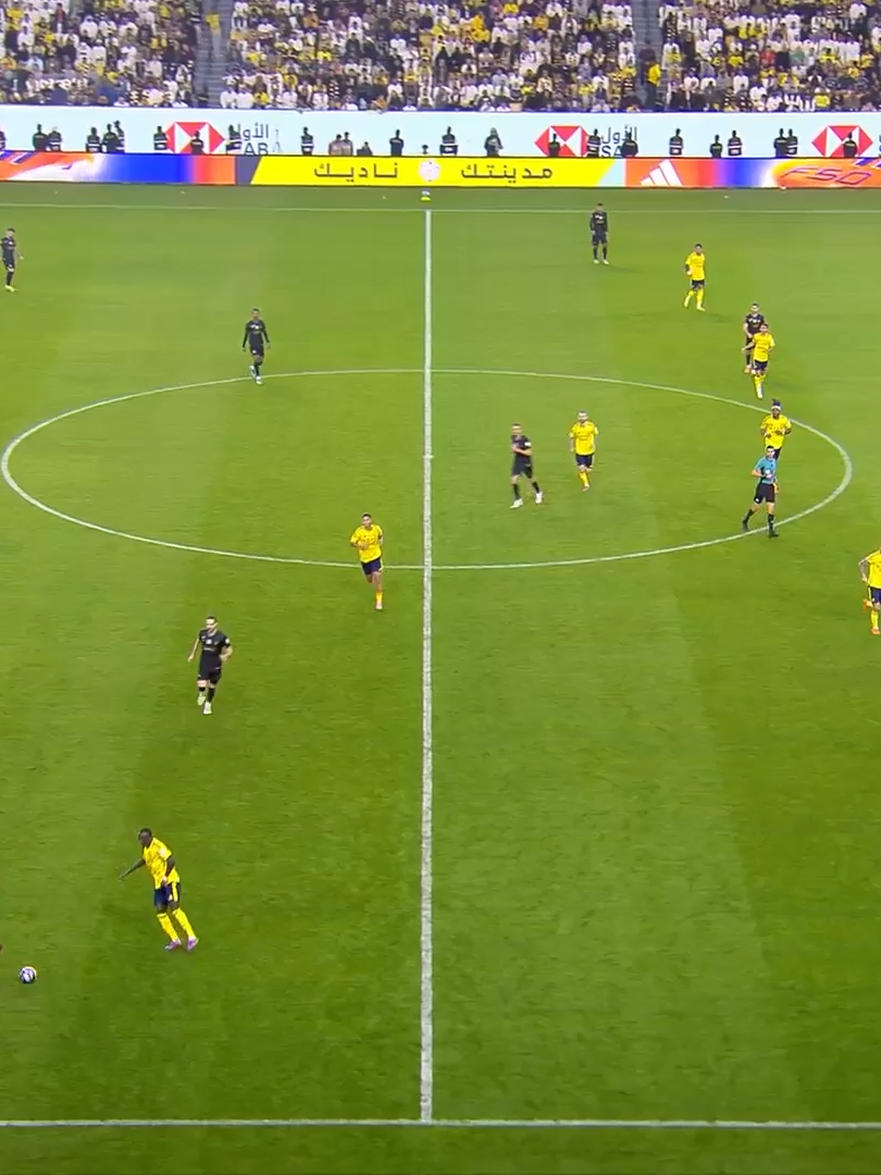 من كل الزوايا — 🎥 هدف النصر الأوّل بتوقيع جواو فيليكس ضد الخليج ⚽️🔥 #النصر_الخليج