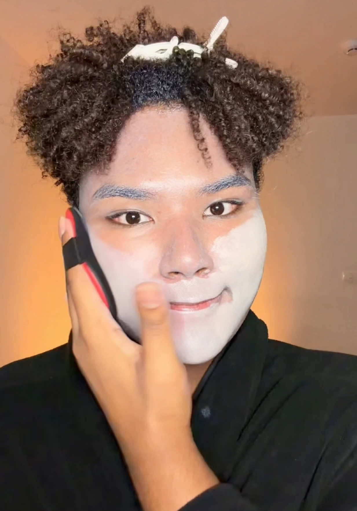 หมูกระทะก็เอาเถอะ ใช้ 3 item นี้ก็รอดจ่ะ โคตรทน! #getandglow 