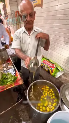 Visitando el puesto de jugos de limón en la India 🇮🇳#comidaindia #indianfood #comidadelaindia#comidatiktok 